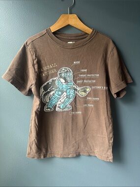 Crazy 8 Boys Tee Shirt Brown Graphic Baseball Catcher Tee size medium 7-8